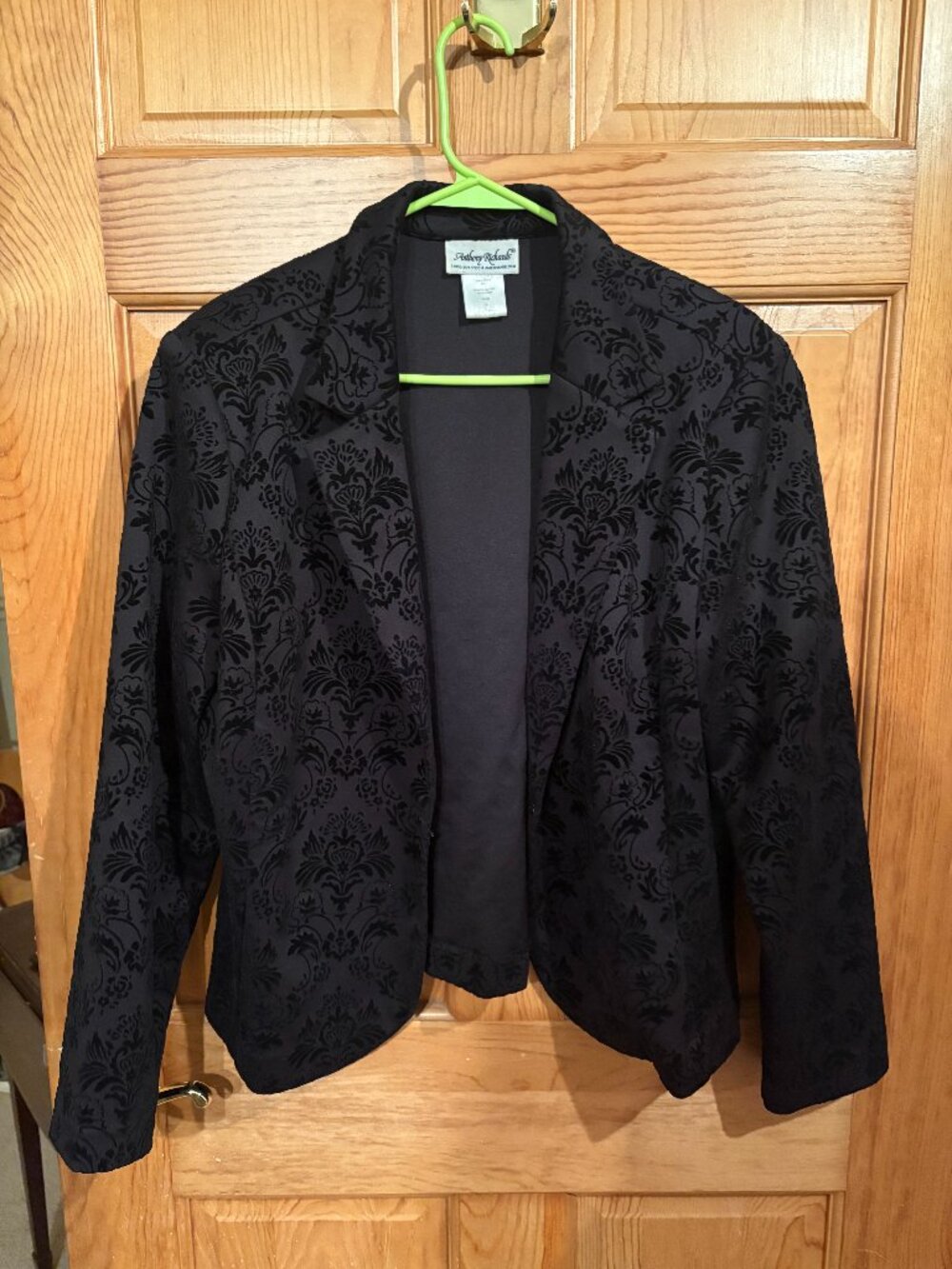 Velvet textured floral blazer - Anthony Richards Size 16